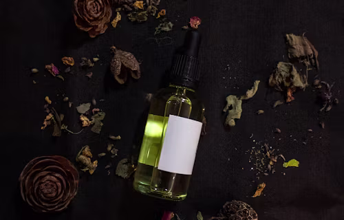 Perfume Oils private label fragrance manufacturing