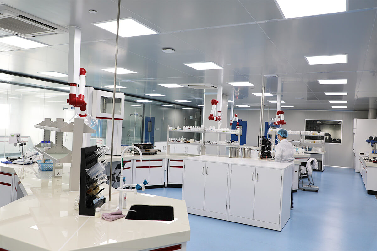 Laeyo Fragrance quality control and fragrance manufacturing laboratory environment